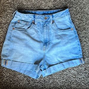 H&M high waist light waist mom shorts cuffed